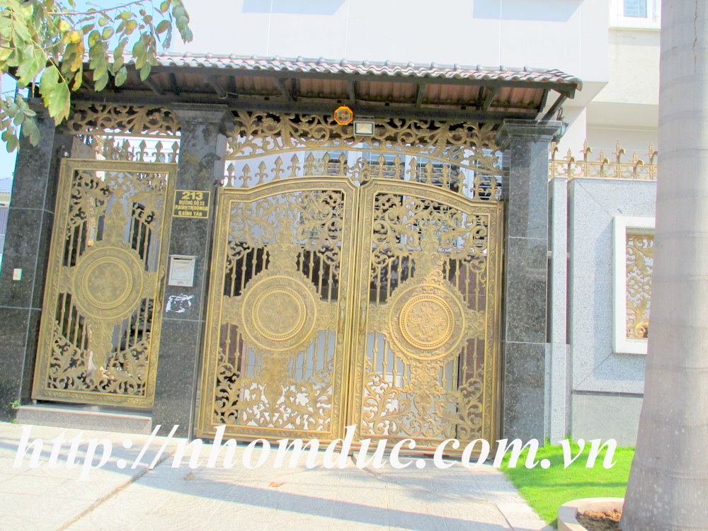 Cổng cửa hợp kim nhôm đúc cao cấp tại Hà Nội