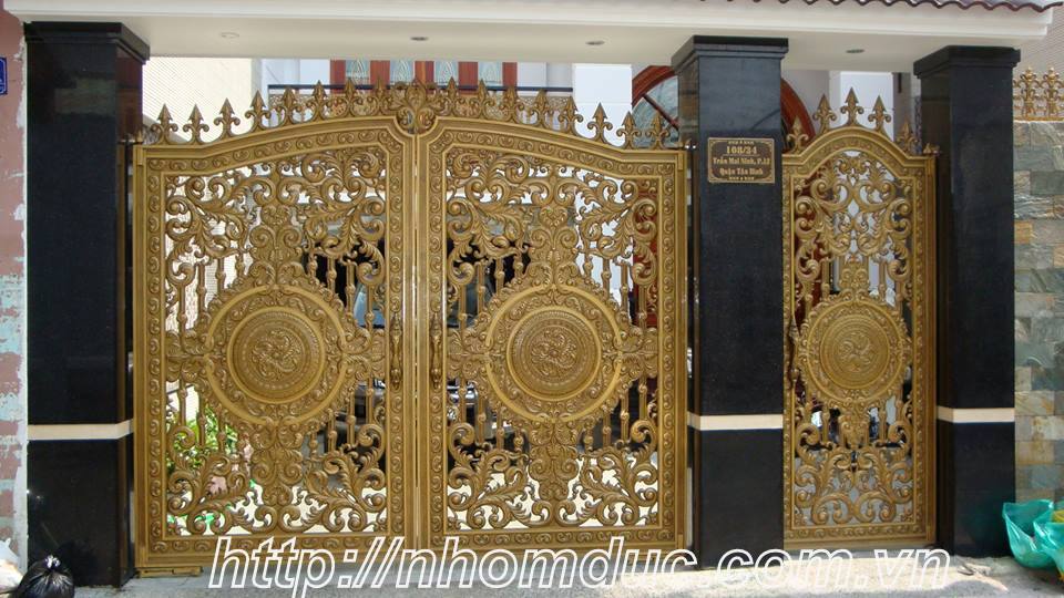 đúc cổng, cửa nhôm đúc và hàng rào nhôm đúc trang trí cho ngôi nhà Việt