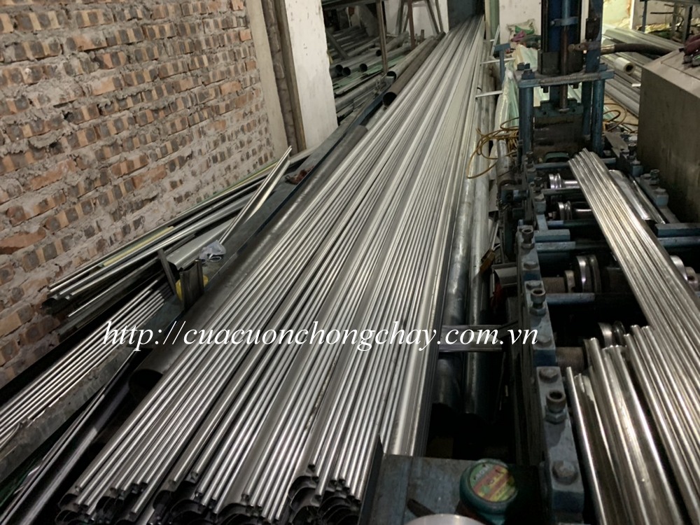 lá cửa cuốn chống cháy rộng 12m