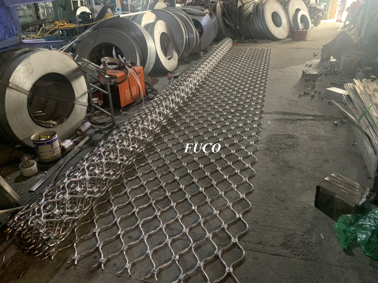 Cửa cuốn mắt võng giá rẻ nhất