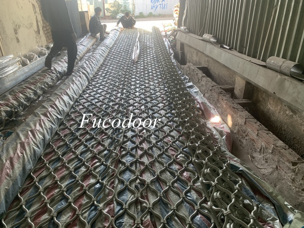 Cửa cuốn mắt võng giá rẻ nhất