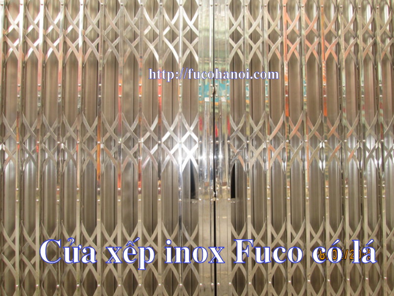 Cửa xếp INOX 304 Fuco có giá rẻ với kiểu hộp 20x20